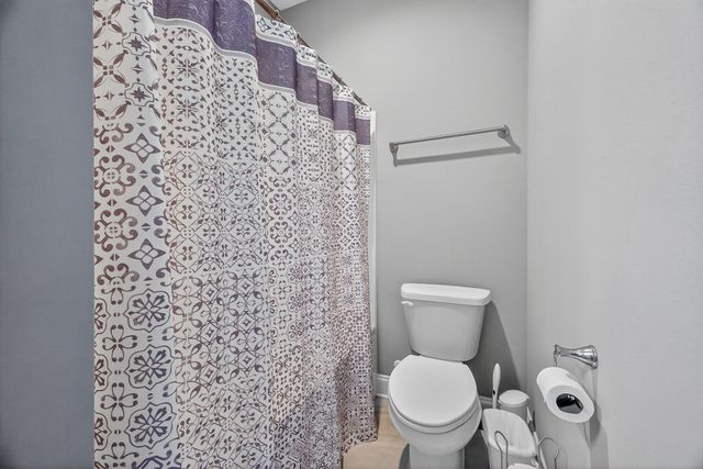 61B 6Th Street, Shalimar, FL 32579