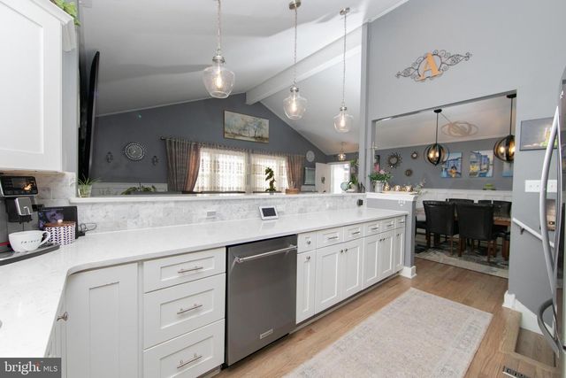 608 FOUNTAIN AVE, Cinnaminson, NJ 08077