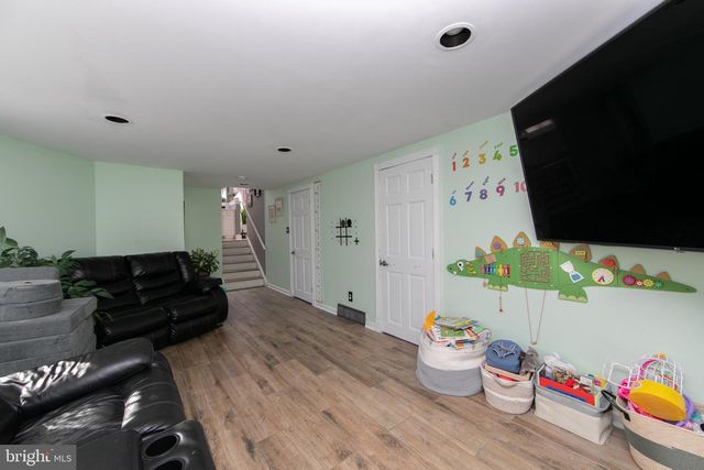 608 FOUNTAIN AVE, Cinnaminson, NJ 08077