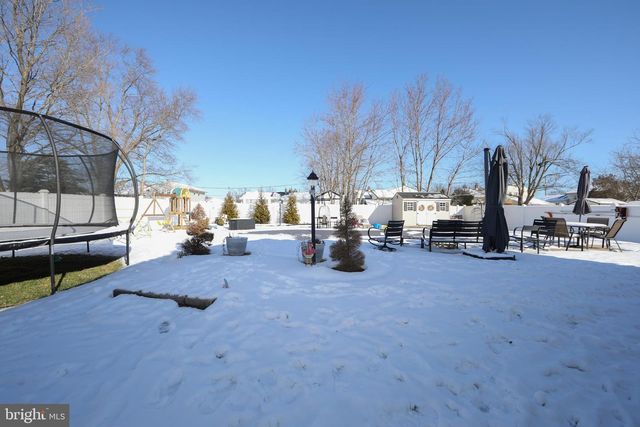 608 FOUNTAIN AVE, Cinnaminson, NJ 08077