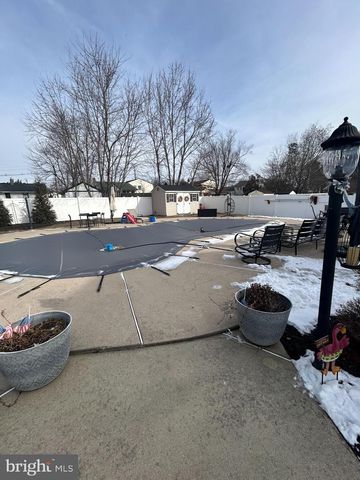 608 FOUNTAIN AVE, Cinnaminson, NJ 08077