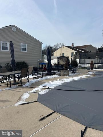 608 FOUNTAIN AVE, Cinnaminson, NJ 08077