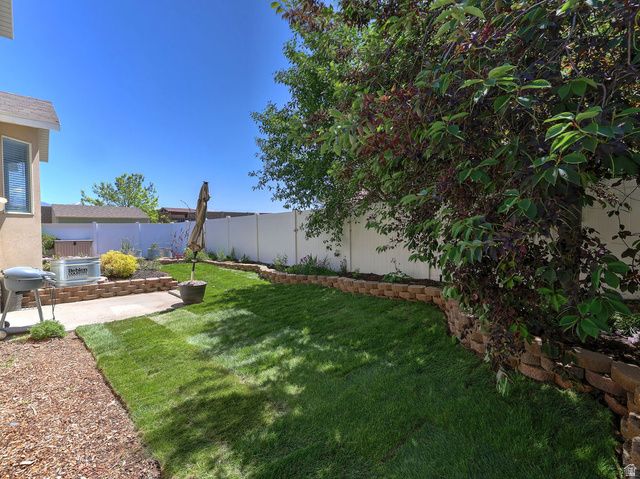 4839 W WESTERN HILLS DR, Riverton, UT 84096