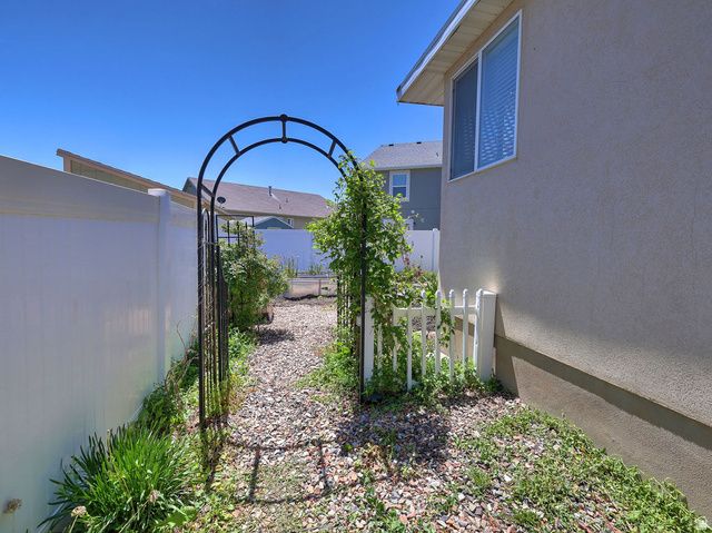 4839 W WESTERN HILLS DR, Riverton, UT 84096