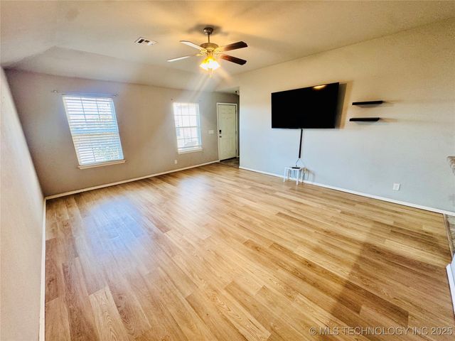 9145 S 253rd East Avenue, Broken Arrow, OK 74014