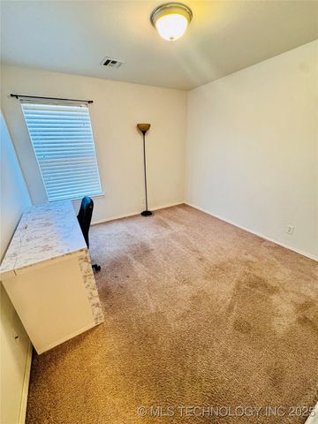 9145 S 253rd East Avenue, Broken Arrow, OK 74014