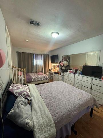 2434 Pierce St 2434, Hollywood, FL 33020