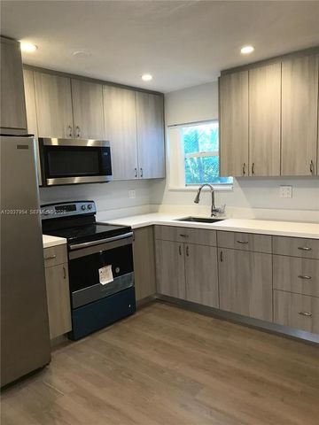 2434 Pierce St 2434, Hollywood, FL 33020