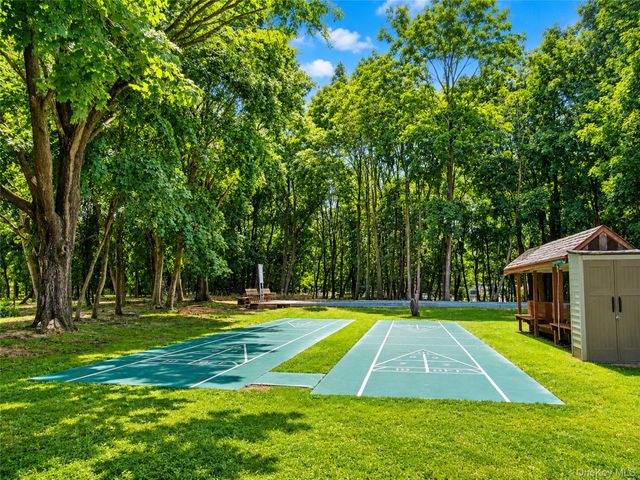 506 Alden Court N, Saint James, NY 11780