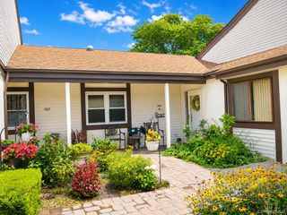 506 Alden Court N, Saint James, NY 11780