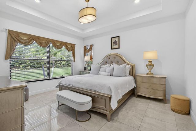 5492 St Armands Way, Westlake, FL 33470