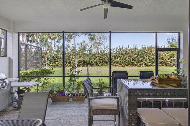 5492 St Armands Way, Westlake, FL 33470
