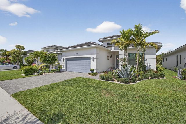 5492 St Armands Way, Westlake, FL 33470