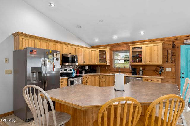 2715 Old Stage Road, Afton, TN 37616