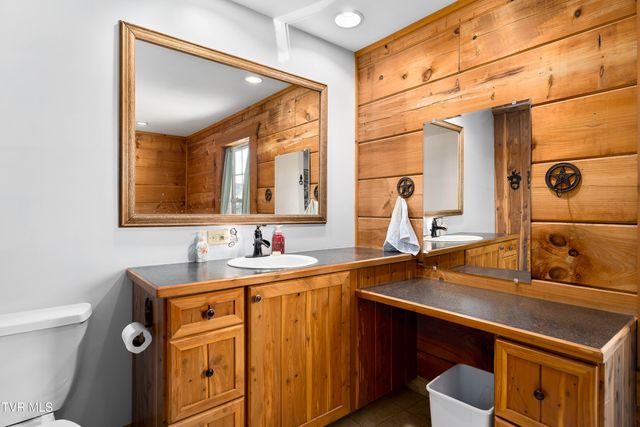 2715 Old Stage Road, Afton, TN 37616