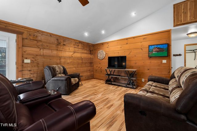 2715 Old Stage Road, Afton, TN 37616