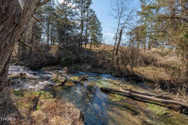 2715 Old Stage Road, Afton, TN 37616