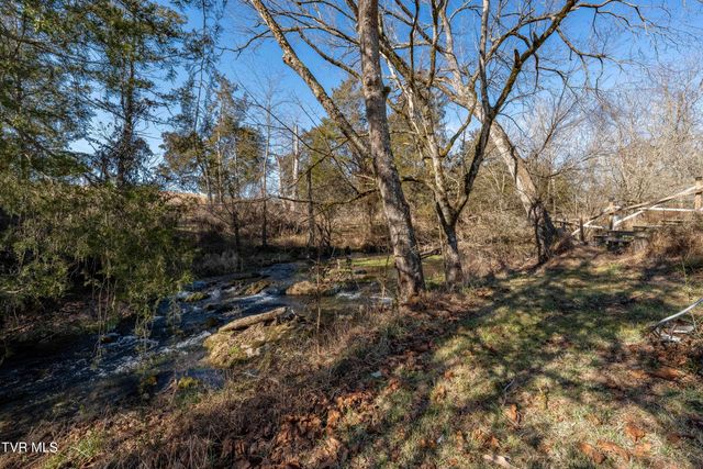 2715 Old Stage Road, Afton, TN 37616