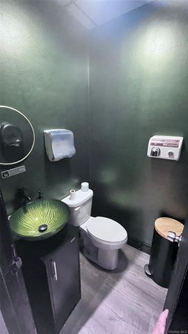 2074A Steinway Street A, Astoria, NY 11105