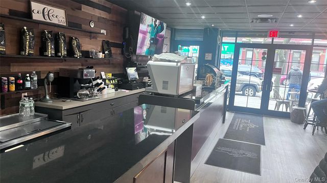 2074A Steinway Street A, Astoria, NY 11105