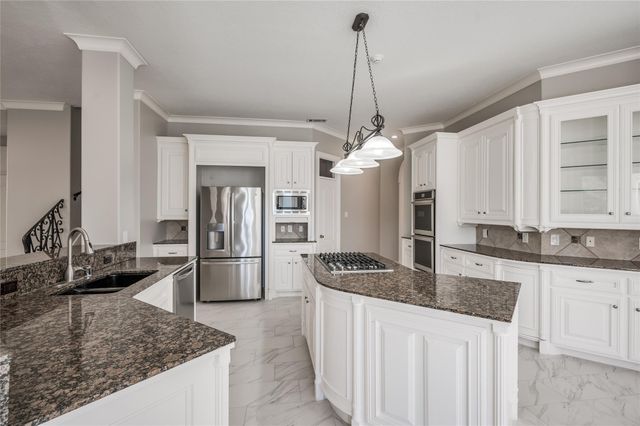 86 Pipers Walk, Sugar Land, TX 77479