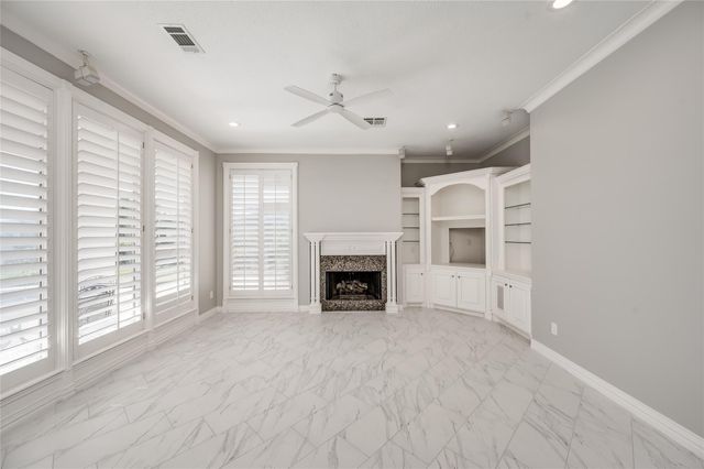 86 Pipers Walk, Sugar Land, TX 77479