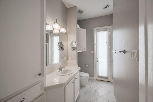 86 Pipers Walk, Sugar Land, TX 77479