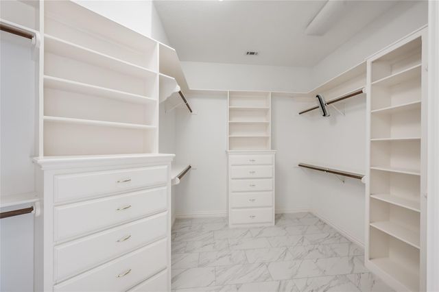 86 Pipers Walk, Sugar Land, TX 77479