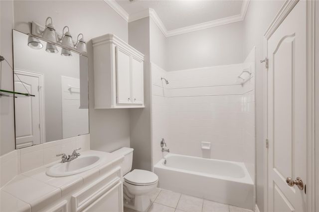 86 Pipers Walk, Sugar Land, TX 77479