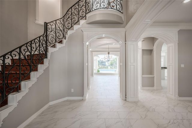 86 Pipers Walk, Sugar Land, TX 77479