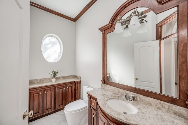 86 Pipers Walk, Sugar Land, TX 77479