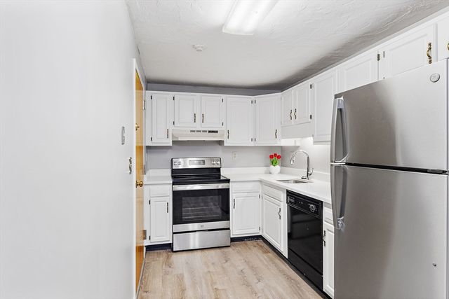 189 Littleton Rd 10, Chelmsford, MA 01824