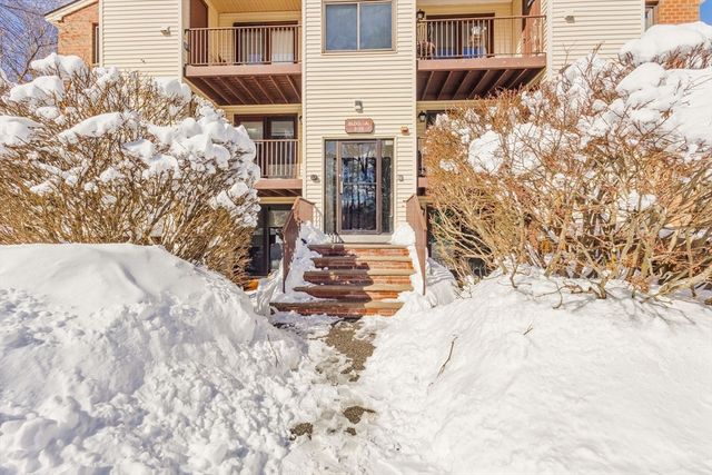 189 Littleton Rd 10, Chelmsford, MA 01824