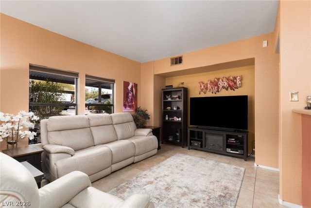 8250 North Grand Canyon Drive 1113, Las Vegas, NV 89166
