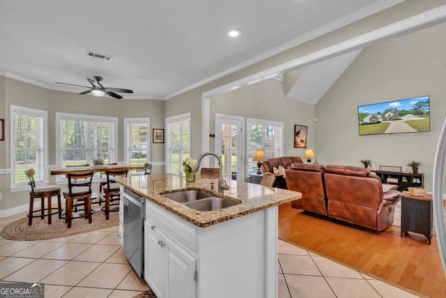 208 Hedge Row, Dublin, GA 31021