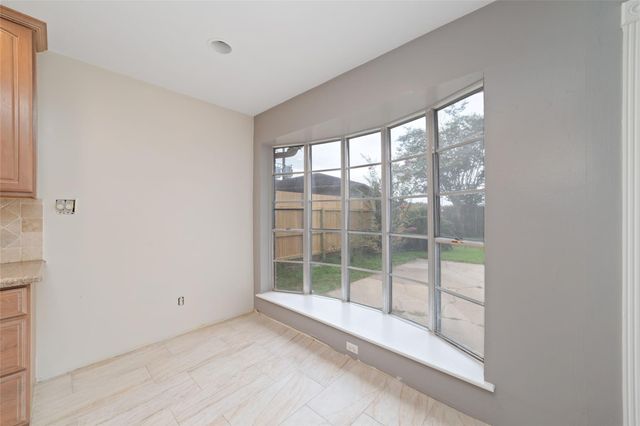 11415 Brook Meadows Lane, Stafford, TX 77477