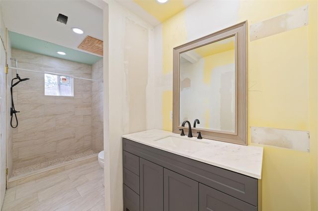11415 Brook Meadows Lane, Stafford, TX 77477