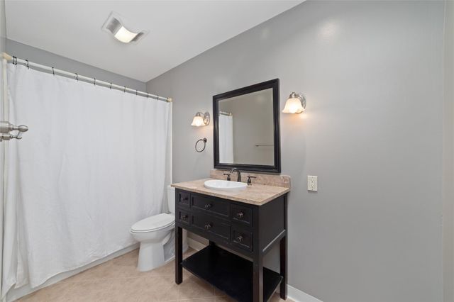 11415 Brook Meadows Lane, Stafford, TX 77477