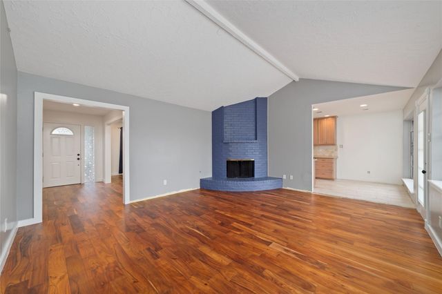 11415 Brook Meadows Lane, Stafford, TX 77477