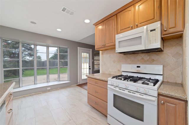 11415 Brook Meadows Lane, Stafford, TX 77477