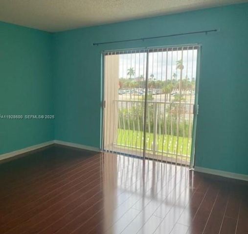 500 NE 2nd St 317, Dania Beach, FL 33004