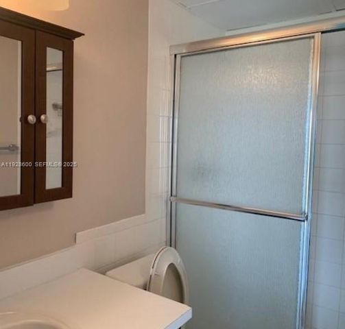 500 NE 2nd St 317, Dania Beach, FL 33004