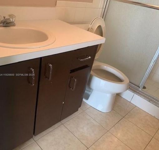 500 NE 2nd St 317, Dania Beach, FL 33004