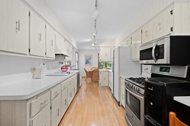 N2472 Fisk DRIVE, Burlington, WI 53105