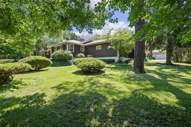 N2472 Fisk DRIVE, Burlington, WI 53105