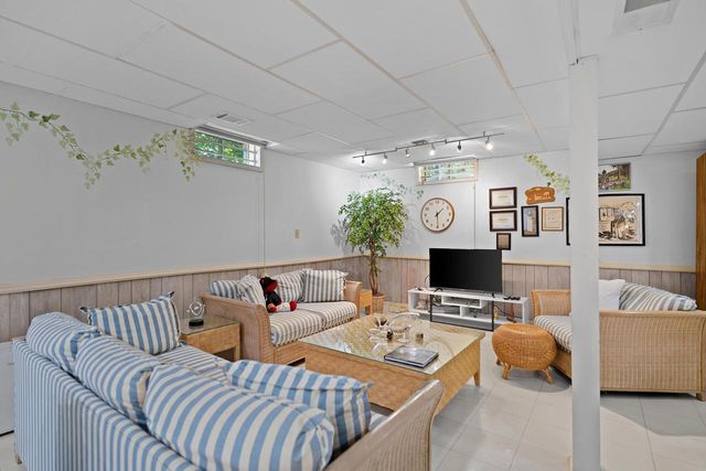 N2472 Fisk DRIVE, Burlington, WI 53105