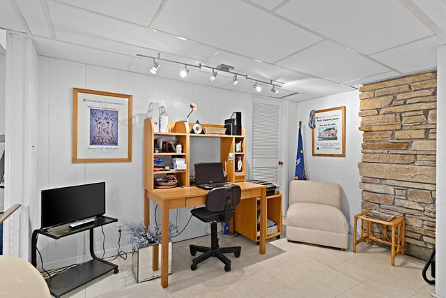 N2472 Fisk DRIVE, Burlington, WI 53105