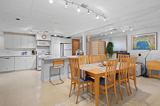 N2472 Fisk DRIVE, Burlington, WI 53105