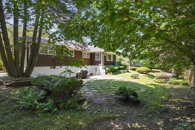 N2472 Fisk DRIVE, Burlington, WI 53105