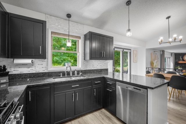 3717 90th Crescent N, Brooklyn Park, MN 55443